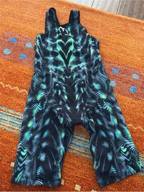 TYR VENZO women’s tech suit